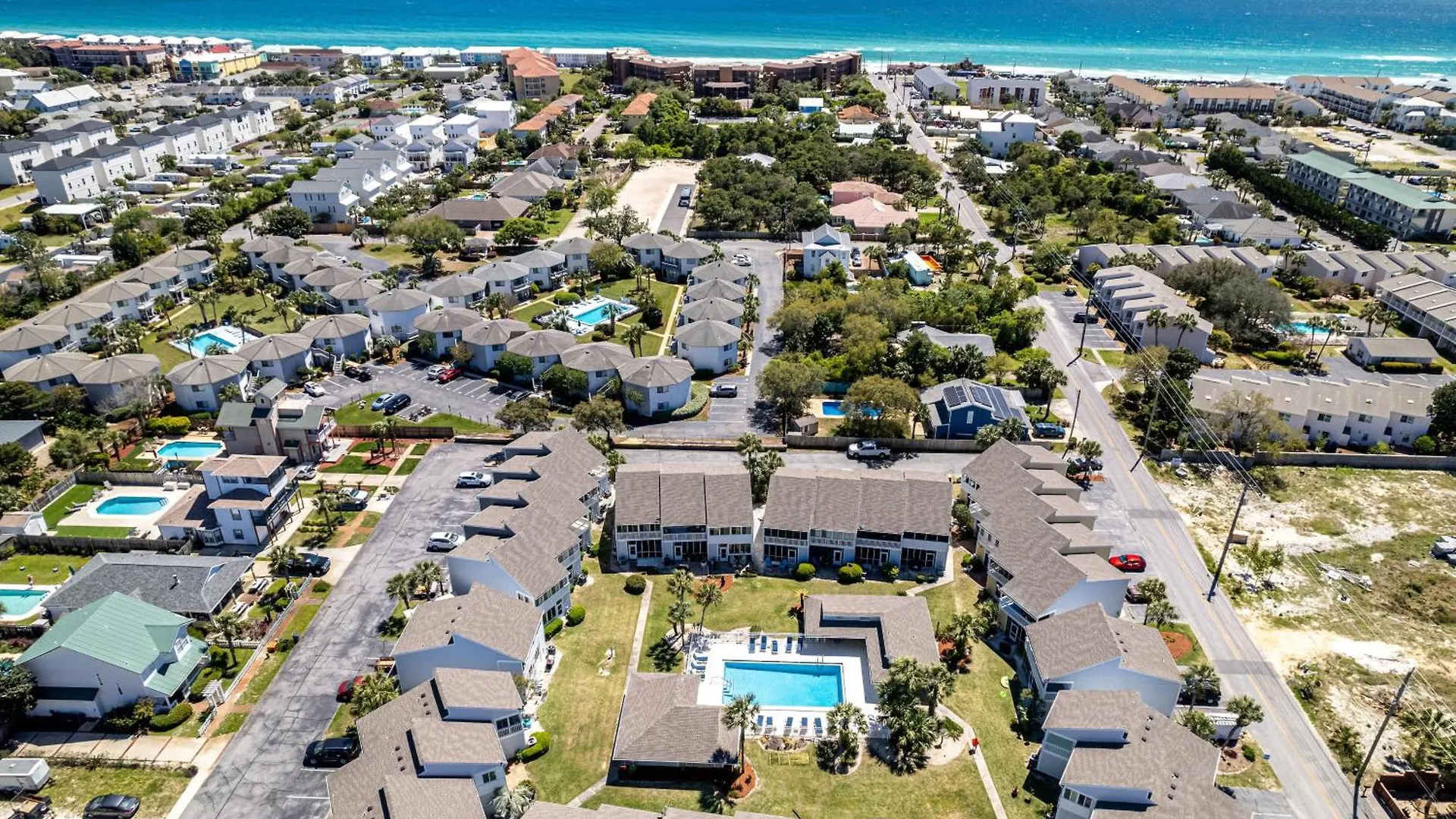 Apartment Sandpiper Cove 2058- By Holiday Isle Properties Destin