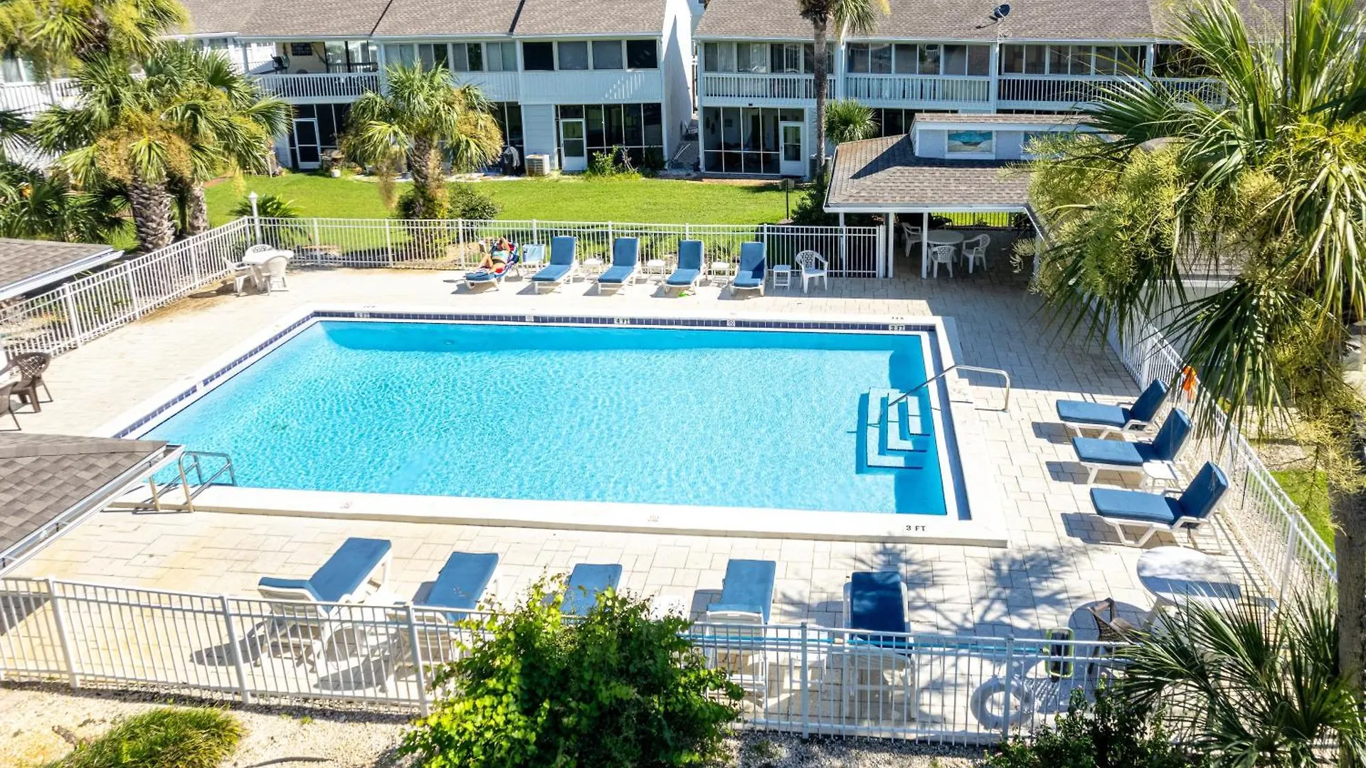 Sandpiper Cove 2058- By Holiday Isle Properties Destin